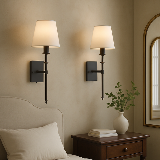 Sada dvou nástěnných lamp pro příjemné rámované osvětlení