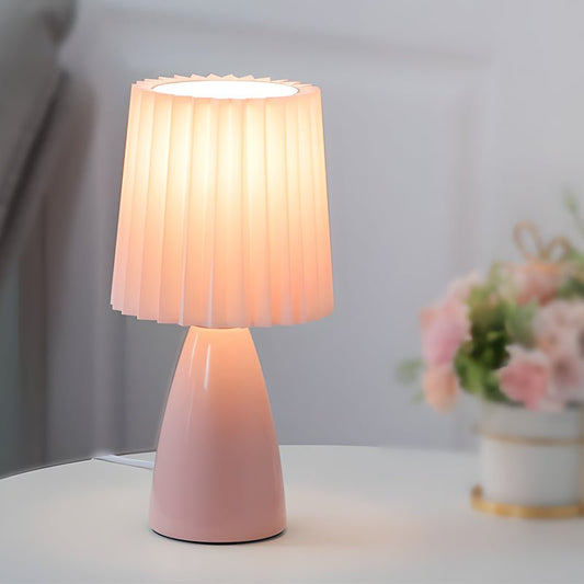 Faltglas-Tischlampe für skulpturales Leuchten