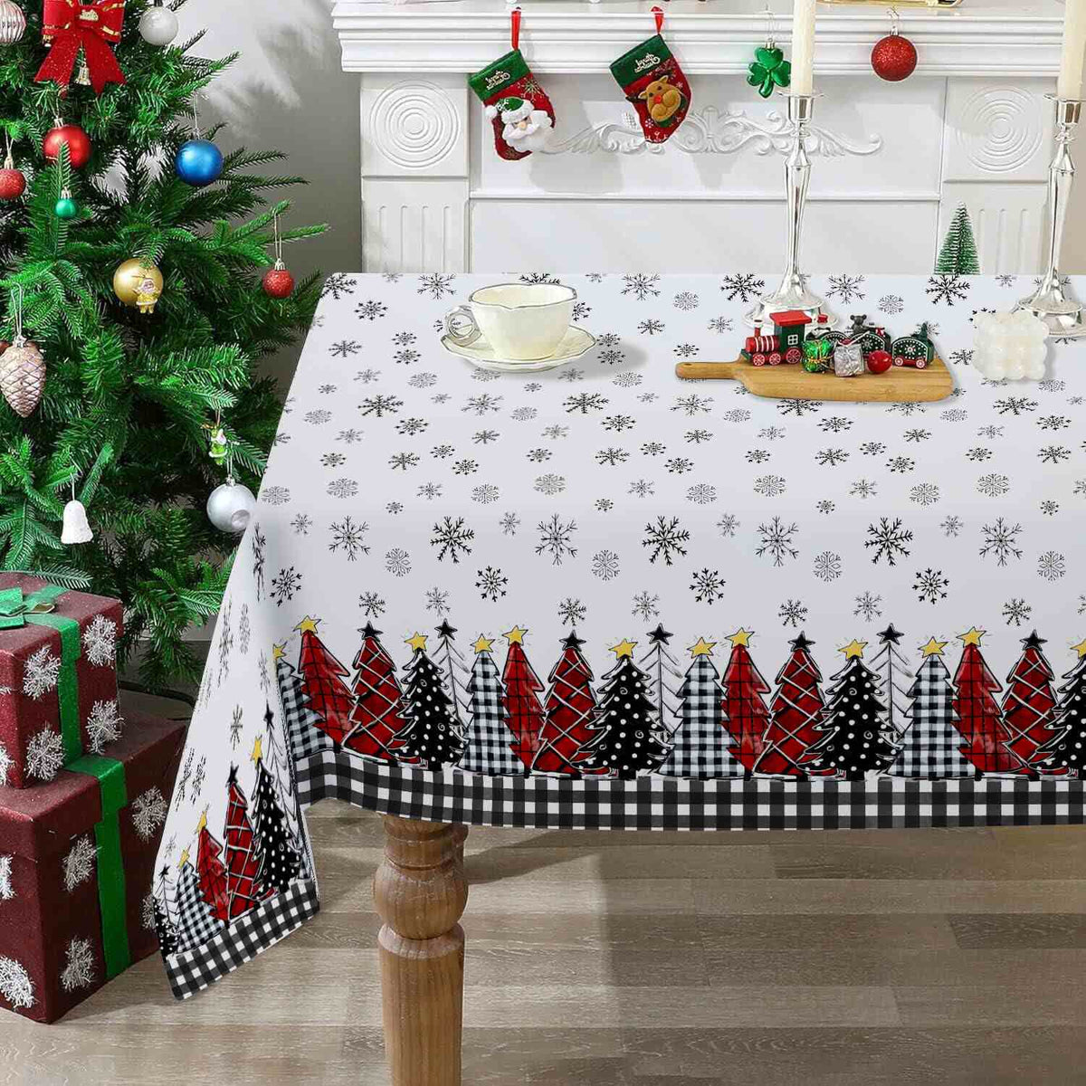 Weihnachtsschneeflocken-Tischdecke für festlichen Charme  