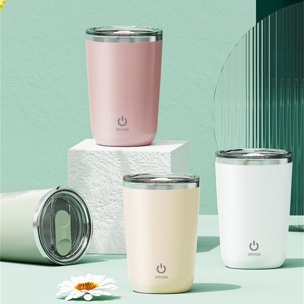 Tasse auto-mélangeante pour un mélange sans effort