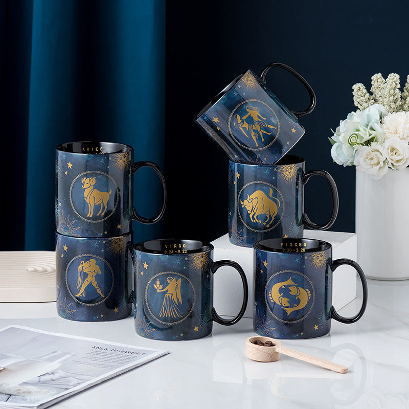 Tasse zodiaque cobalt pour un caractère céleste