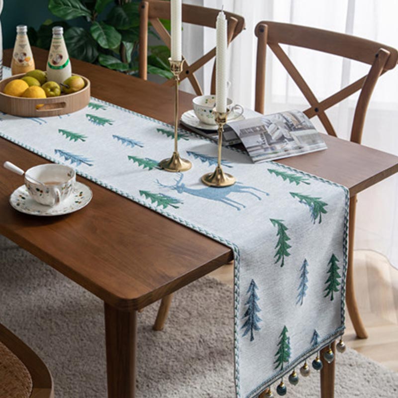 Chemin de table sapin de Noël pour un charme festif