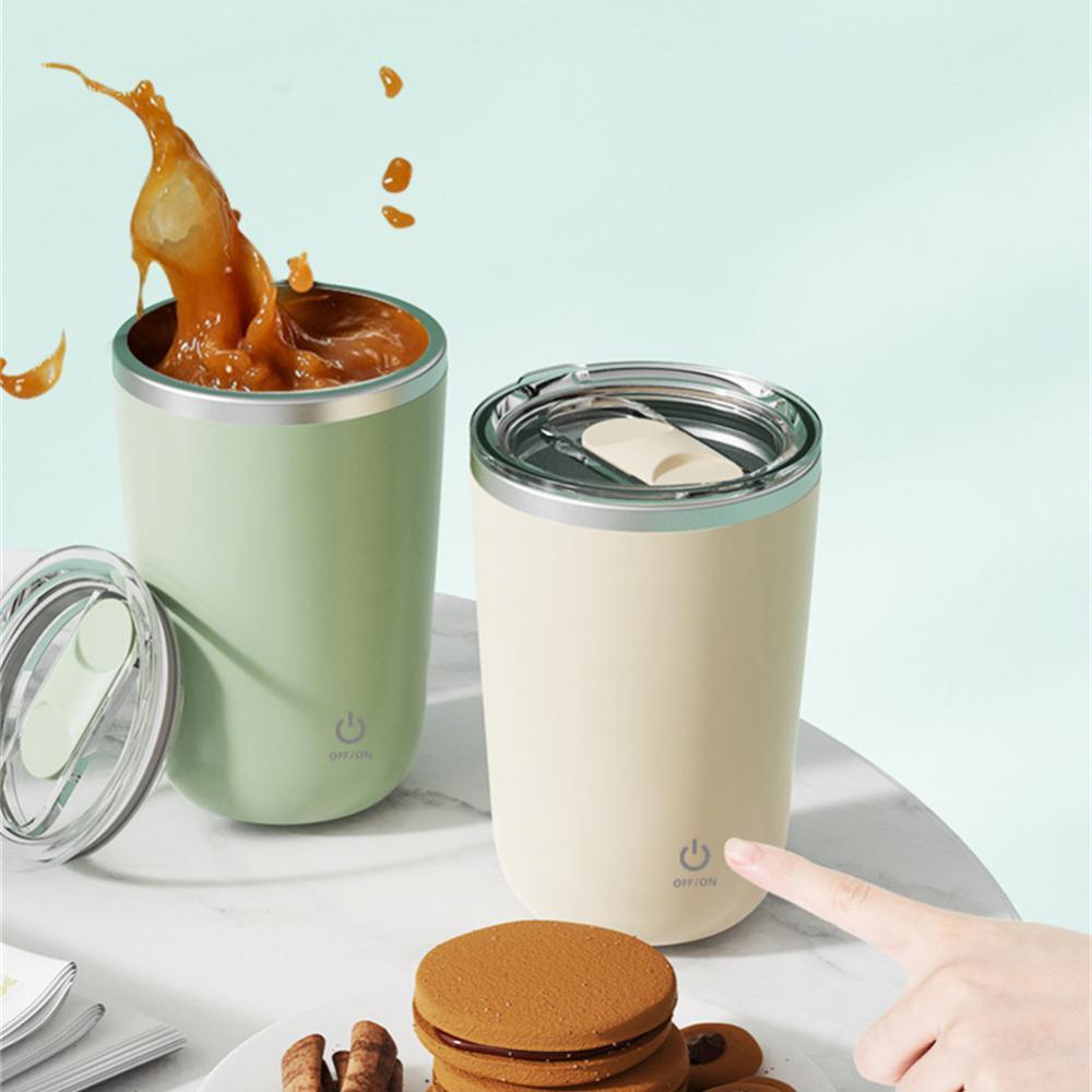 Tasse auto-mélangeante pour un mélange sans effort