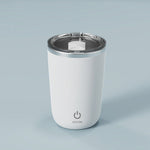 Tasse auto-mélangeante pour un mélange sans effort