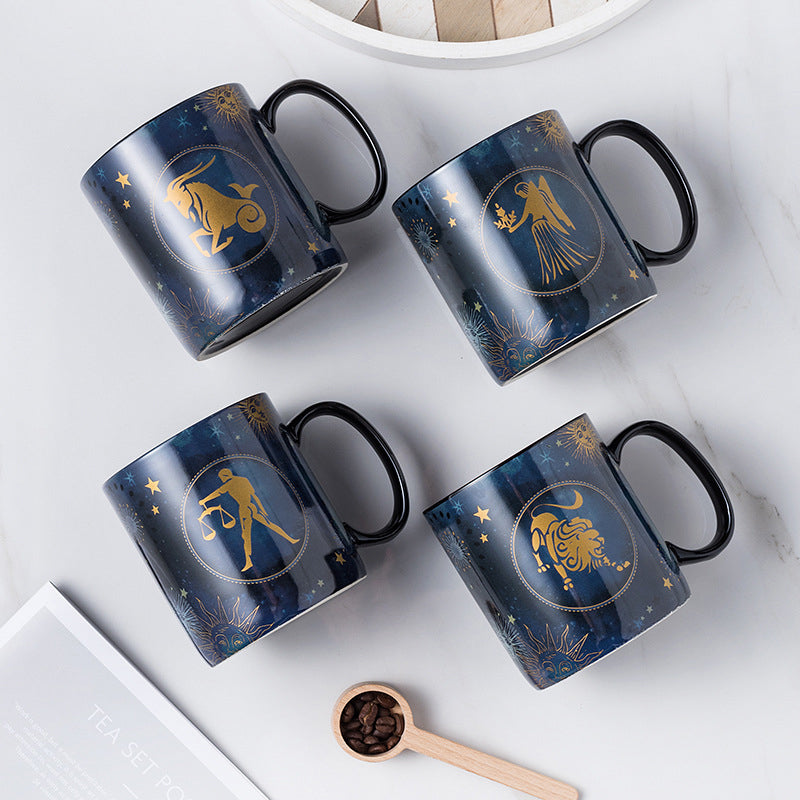 Tasse zodiaque cobalt pour un caractère céleste