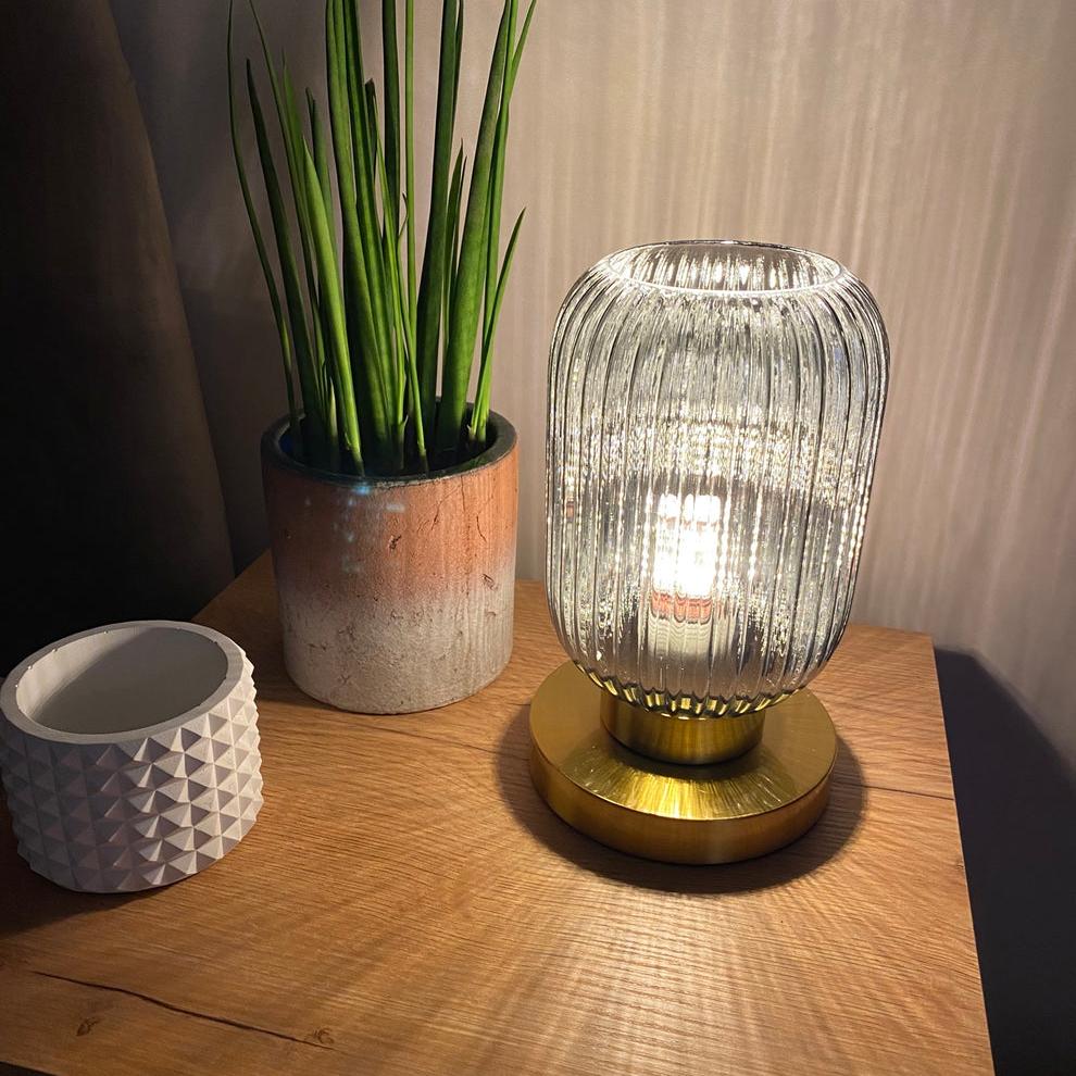Lampada da Tavolo in Vetro Ambra per Caldo Bagliore Nordico