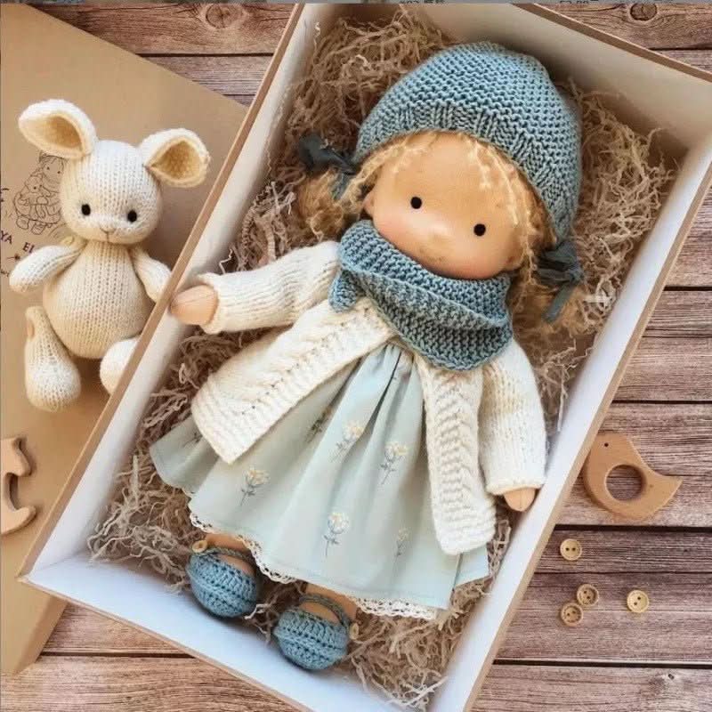 Bambola Waldorf in cotone fatta a mano per gioco immaginativo