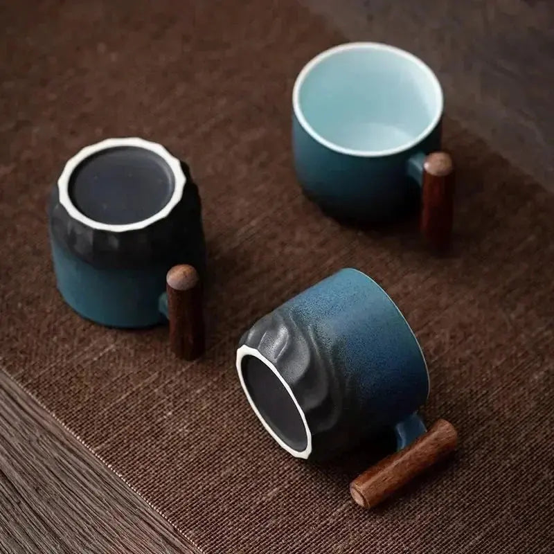 Handgefertigte Keramiktasse für kunstvolle Kaffeerituale