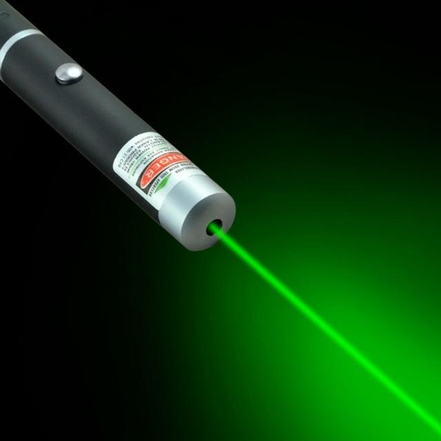 Three-Color Laser Pointer for Long-Range Precision