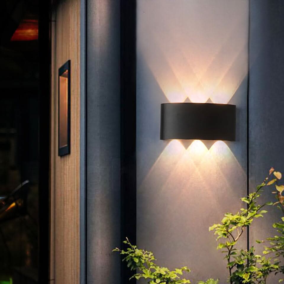 Éclairage extérieur sculptural pour une ambiance élégante