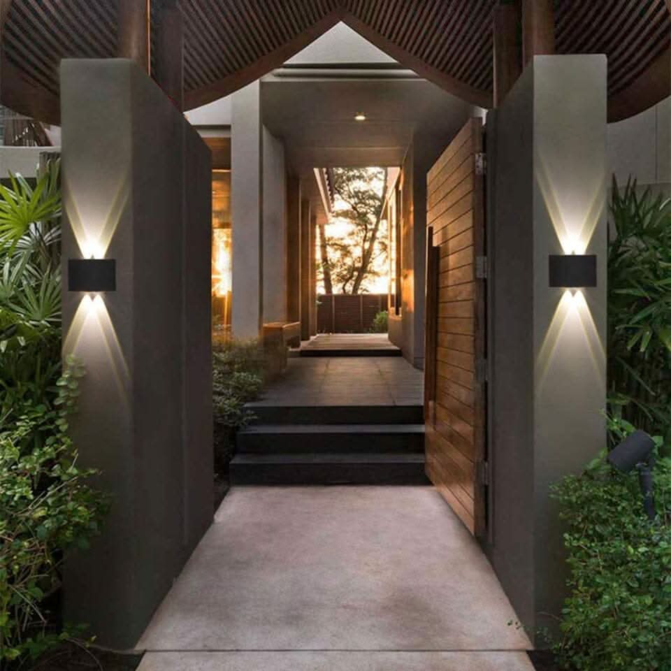 Éclairage extérieur sculptural pour une ambiance élégante
