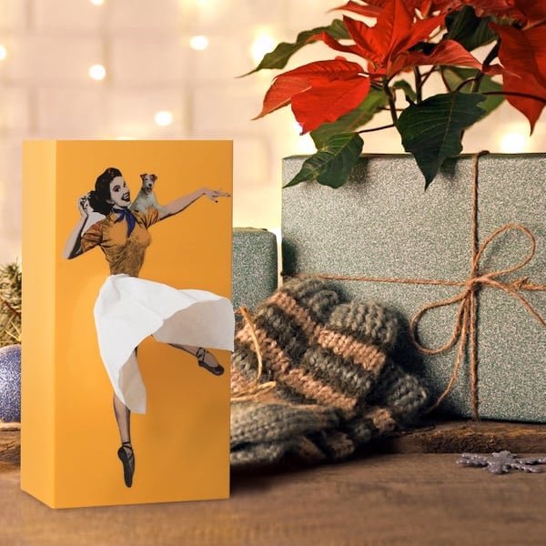 Cutie pentru șervețele cu fustă zburătoare – Un element decorativ jucăuș și spectaculos