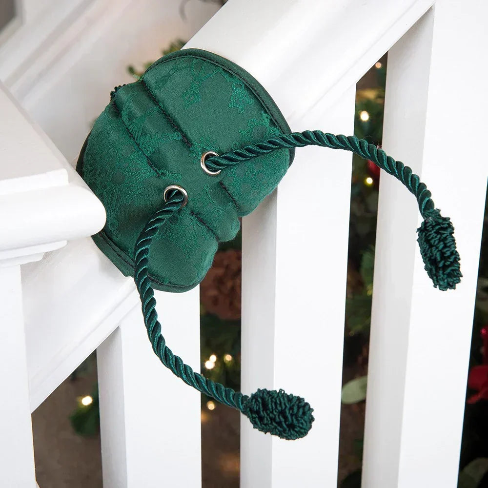 Adjustable Garland Hanger for Elegant Stair Decor