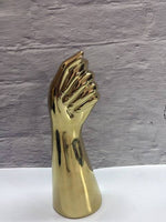 Vase à main en céramique avec caractère sculptural