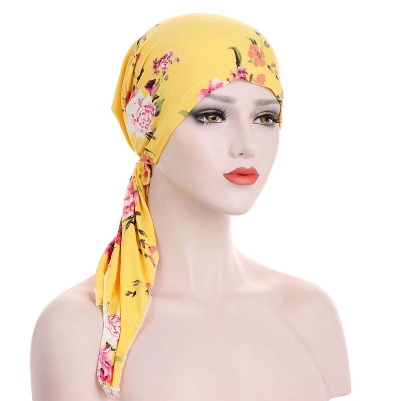 Turban floral pré-noué pour un style sans effort  